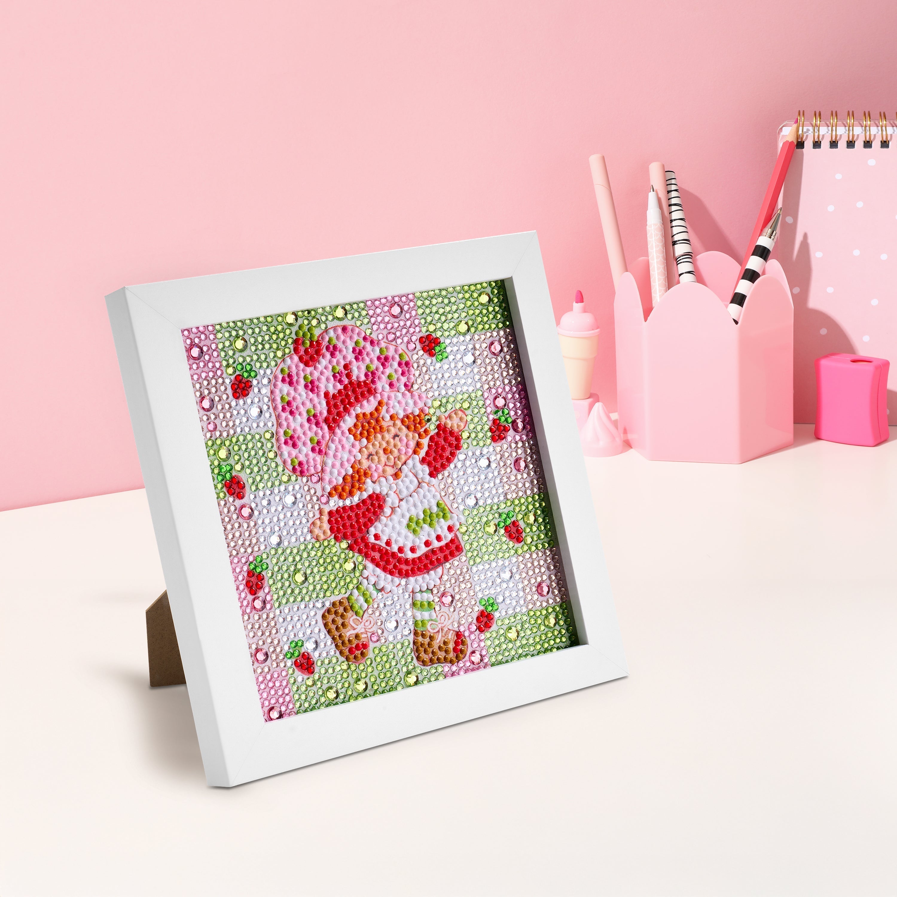 Frameables™ - Vintage Berry Magic F6